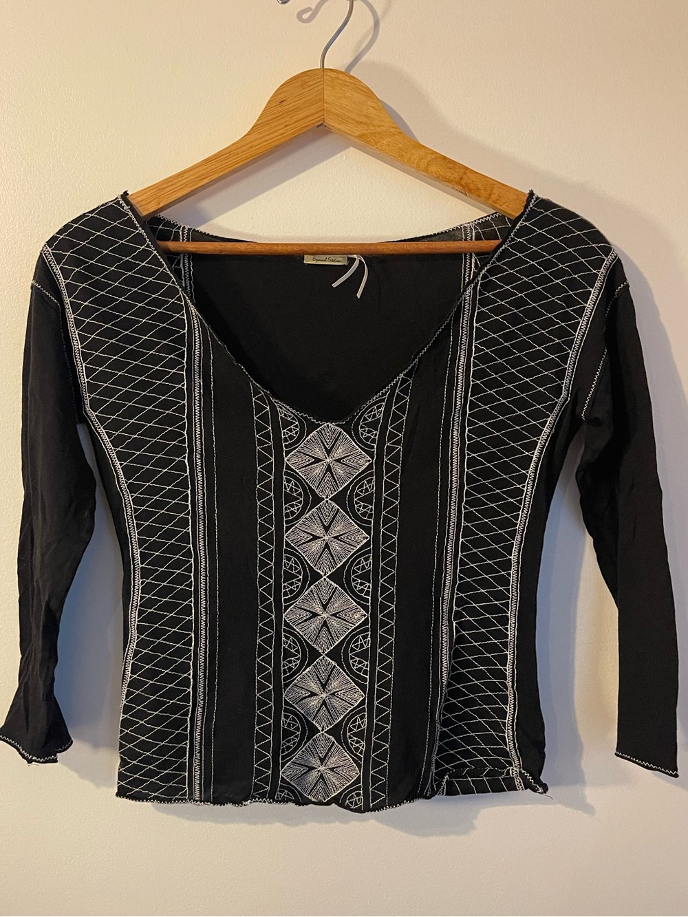 100% Pima Cotton Black White Geometric Embroidered S